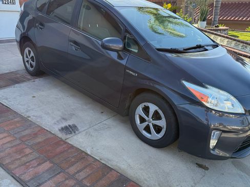 Used 2012 Toyota Prius Four image 5