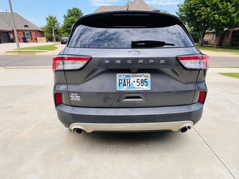 Used 2021 Ford Escape SE FWD image 4