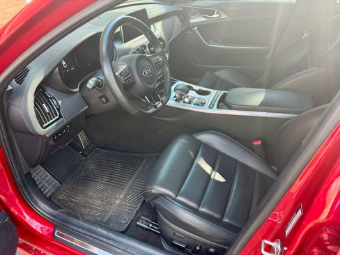 Used 2021 Kia Stinger GT2 image 8