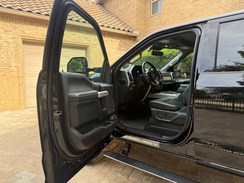 Used 2021 Ford F250 Lariat AWD/4WD image 6