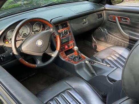 Used 2004 Mercedes-Benz SLK 320 image 28