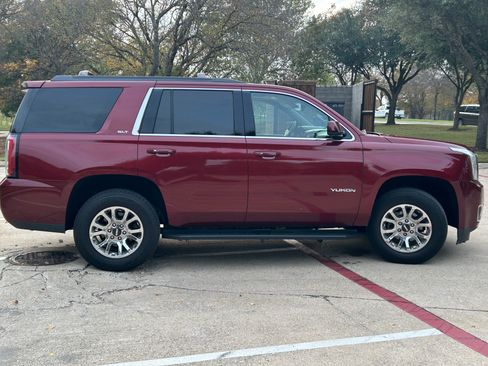 Used 2018 GMC Yukon SLT w/ Open Road Package image 8