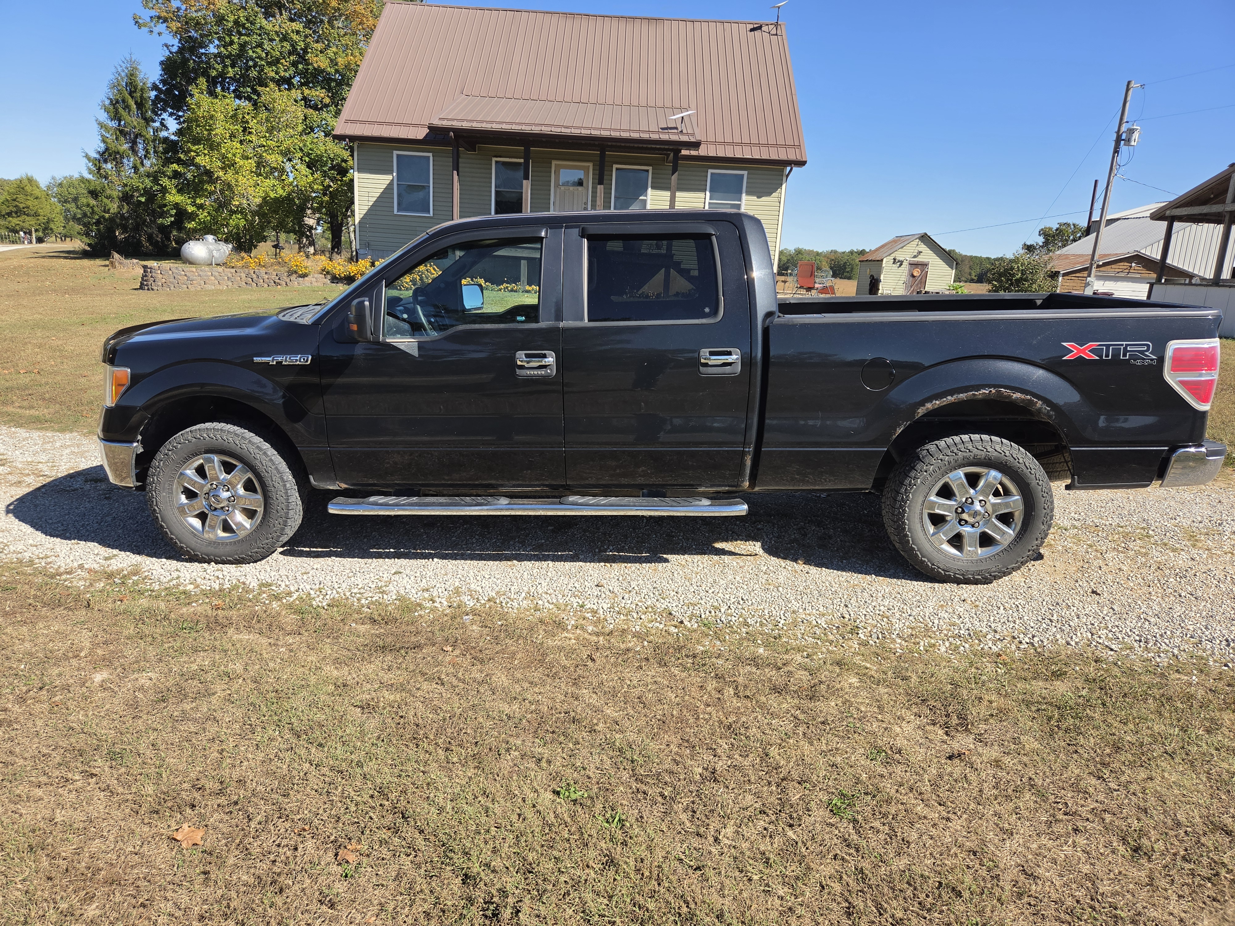 Used 2014 Ford F150 XLT w/ Equipment Group 302A Luxury AWD/4WD image 12