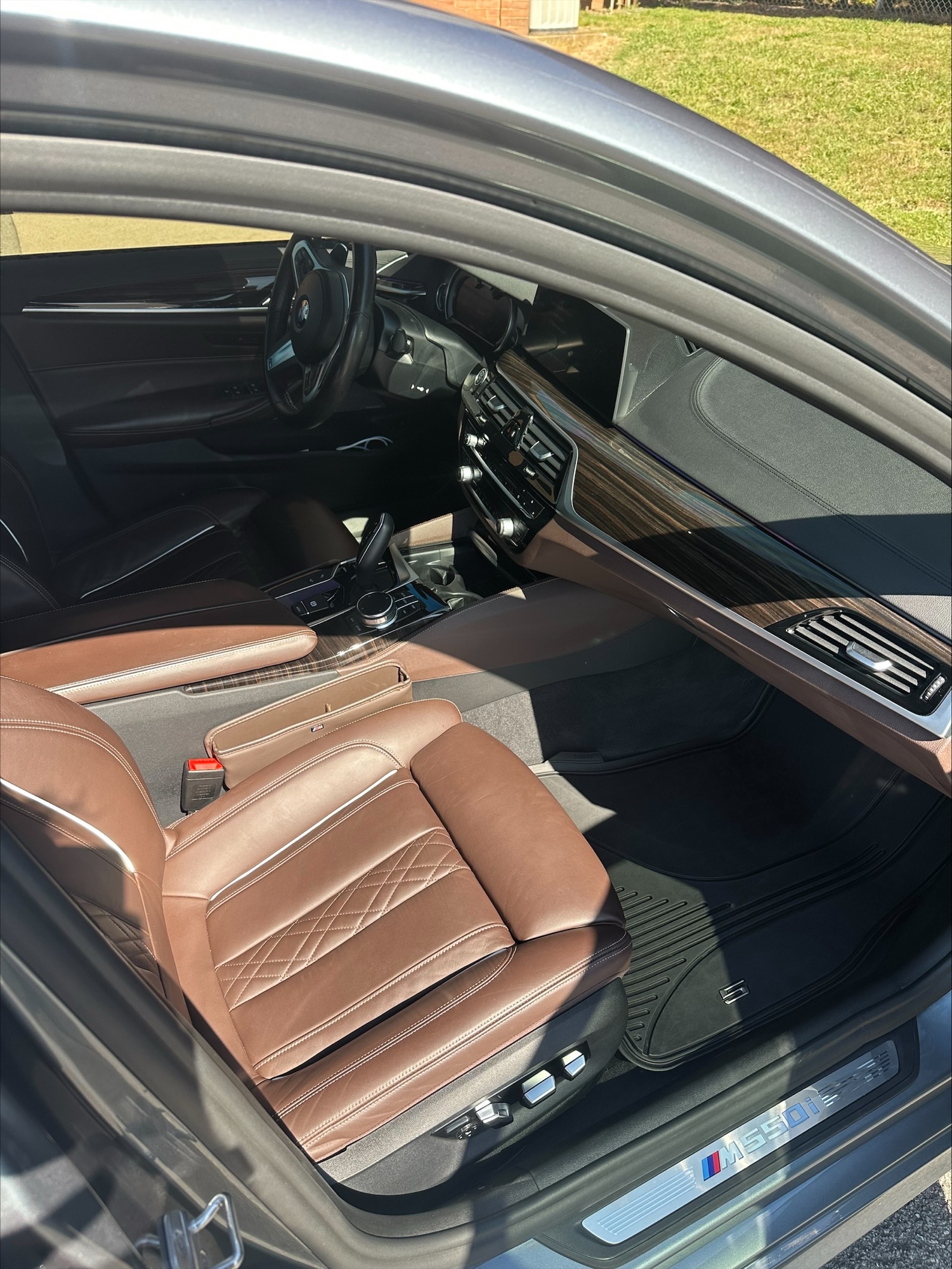 Used 2018 BMW M550i xDrive AWD/4WD image 11