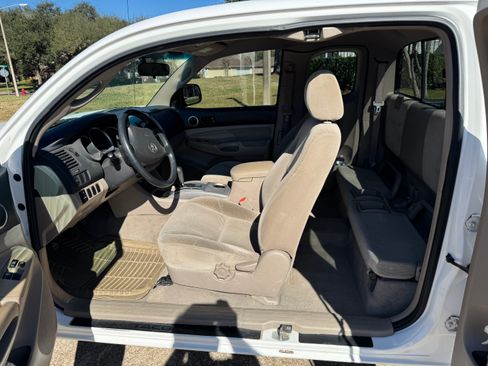 Used 2005 Toyota Tacoma 2WD Access Cab image 9