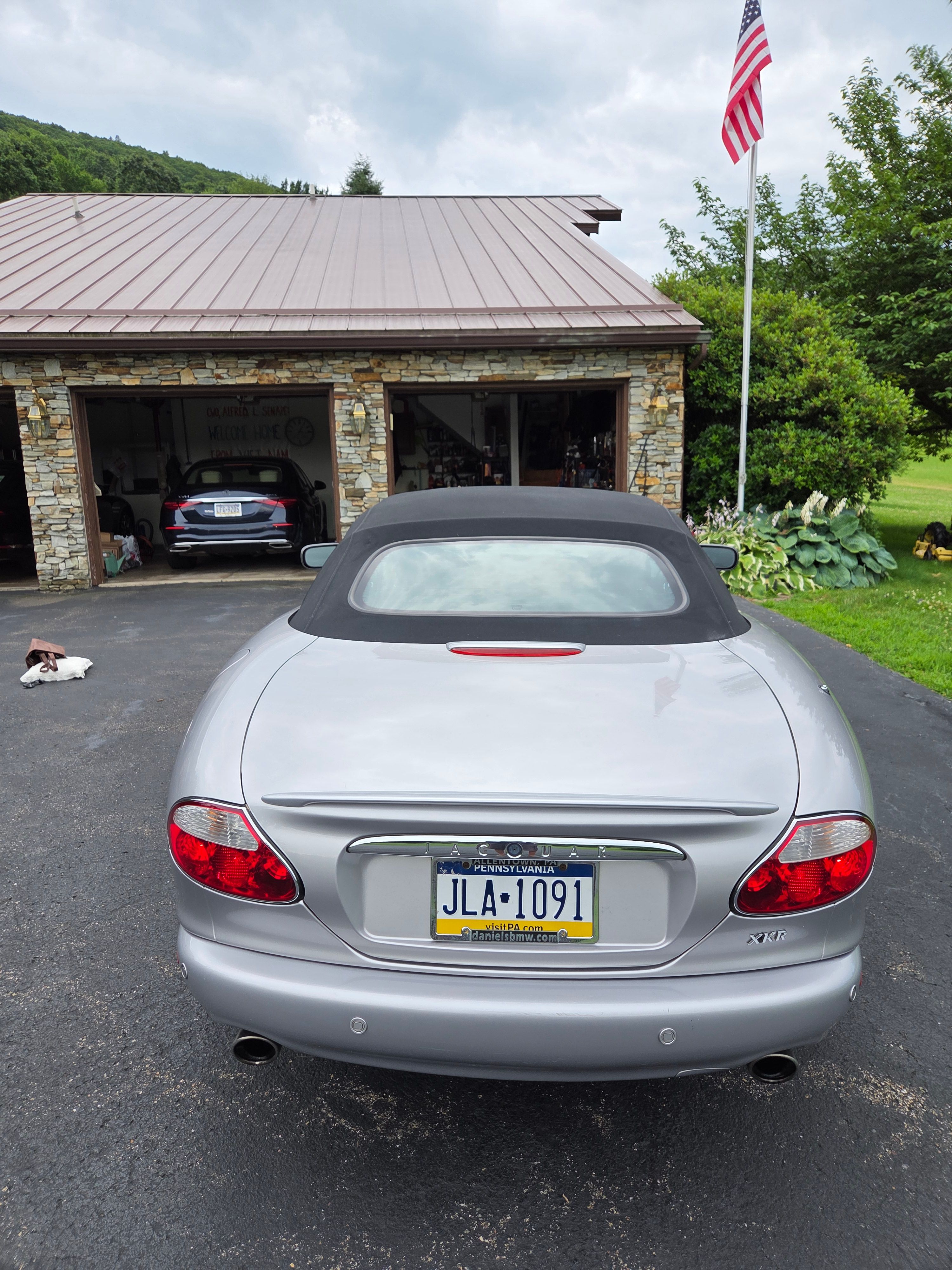 Used 2001 Jaguar XKR Convertible RWD image 5