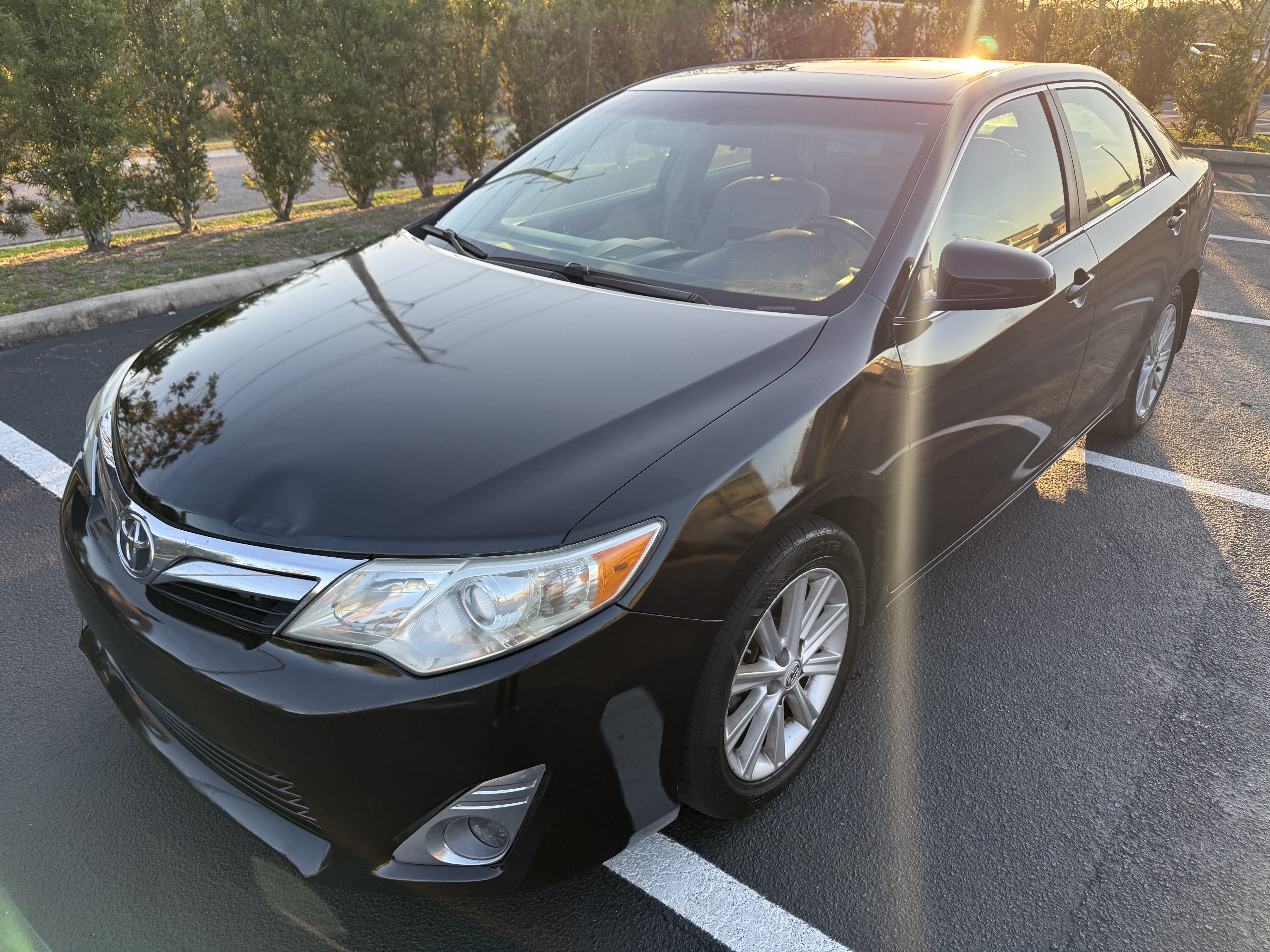 Used 2012 Toyota Camry XLE FWD image 9