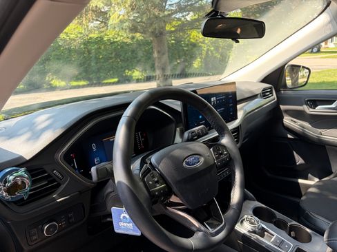 Used 2023 Ford Escape SE FWD image 14