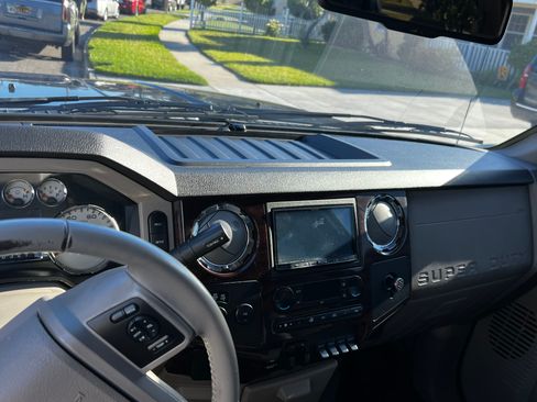 Used 2008 Ford F250 Lariat image 16