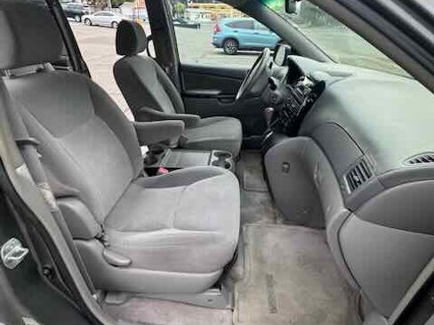 Used 2005 Toyota Sienna LE image 28
