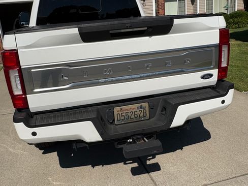 Used 2021 Ford F350 Limited AWD/4WD image 9