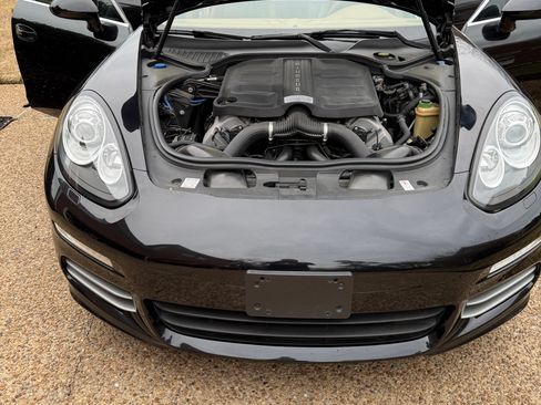 Used 2016 Porsche Panamera 4S image 4