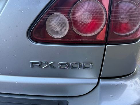 Used 2000 Lexus RX 300 4WD image 8