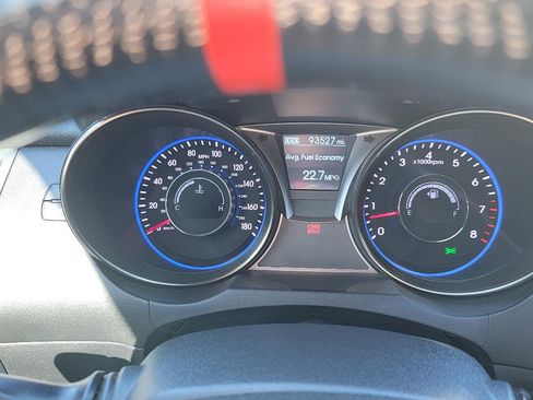 Used 2013 Hyundai Genesis 3.8 image 11