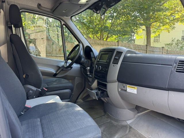 Used 2016 Mercedes-Benz Sprinter 2500 image 9