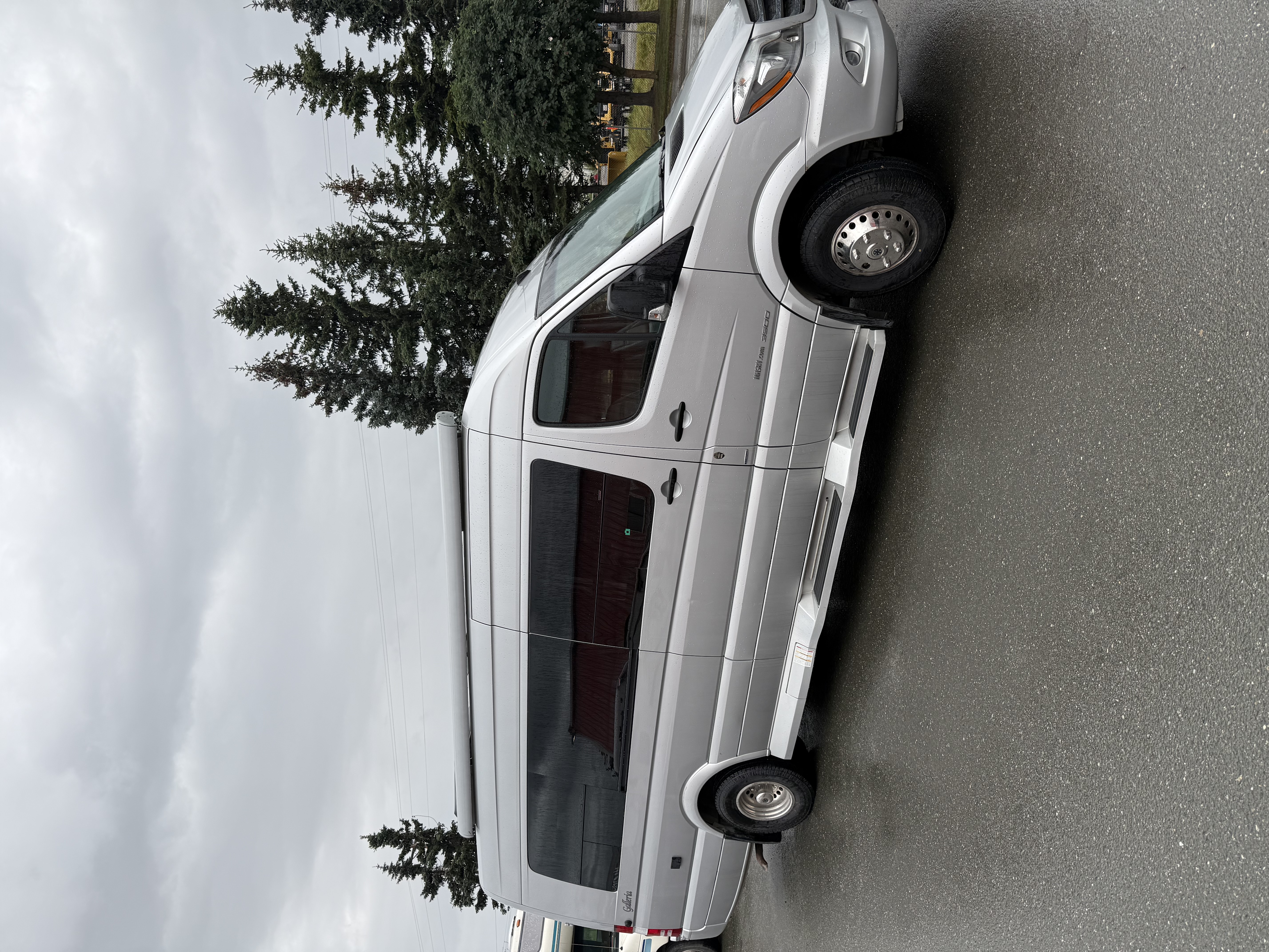 Used 2016 Mercedes-Benz Sprinter 3500 image 1