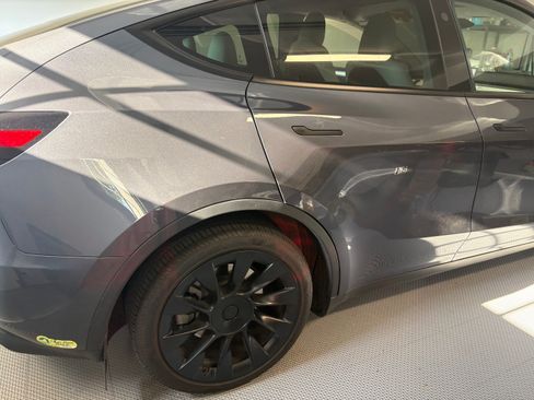 Used 2023 Tesla Model Y Long Range AWD/4WD image 5