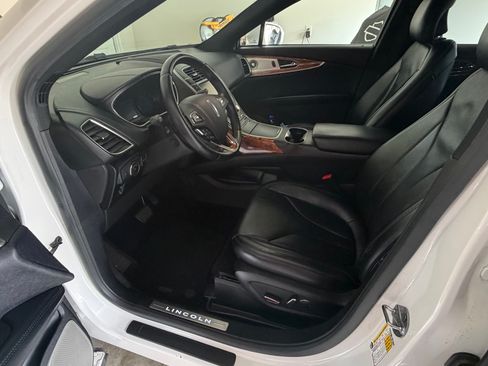 Used 2016 Lincoln MKX Reserve w/ Luxury Package image 9