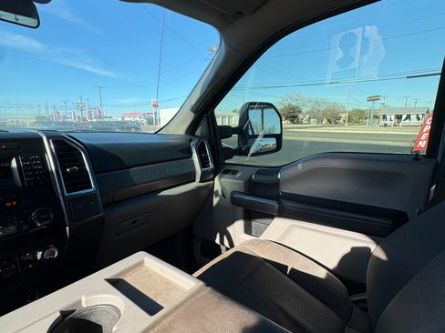 Used 2017 Ford F250 XLT image 14