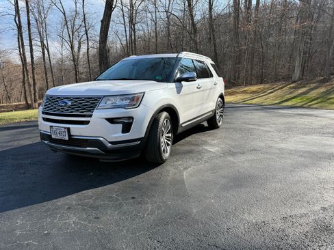Used 2018 Ford Explorer Platinum image 1