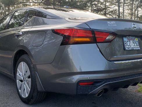 Used 2020 Nissan Altima 2.5 SV image 11