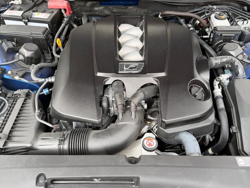 Used 2025 Lexus IS 500 w/ Accessory Package RWD image 10