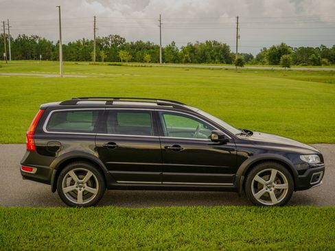 Used 2013 Volvo XC70 T6 AWD/4WD image 9