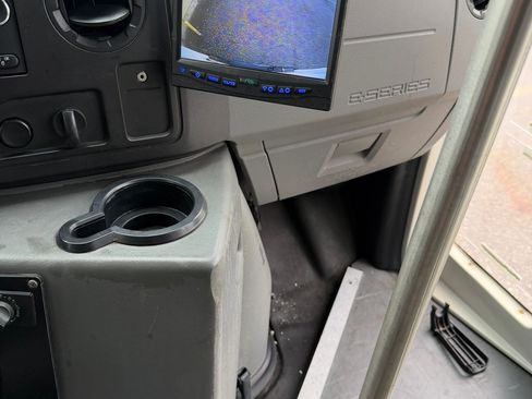 Used 2016 Ford E-450 and Econoline 450 Super Duty w/ Shuttle Bus Prep Package RWD image 14
