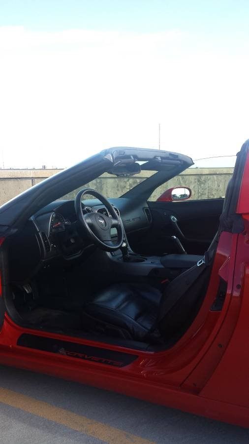 Used 2006 Chevrolet Corvette Coupe w/ Preferred Equipment Group RWD image 11