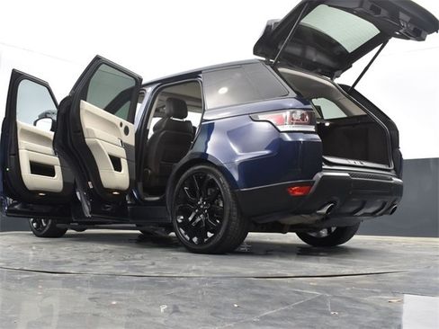 Used 2014 Land Rover Range Rover Sport HSE image 19