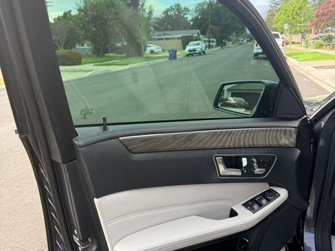 Used 2016 Mercedes-Benz E 350 Sedan image 8