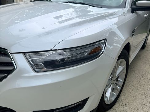 Used 2013 Ford Taurus SEL FWD image 23