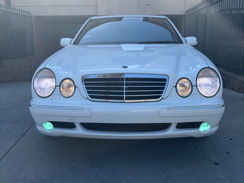 Used 2000 Mercedes-Benz E 55 AMG Sedan image 1