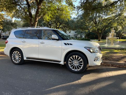 Used 2015 INFINITI QX80 Luxe w/ 22" Wheel Package image 1