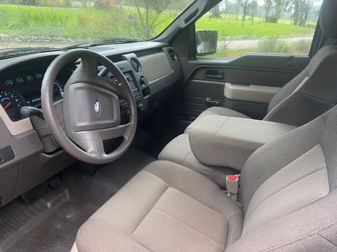 Used 2010 Ford F150 XL image 2