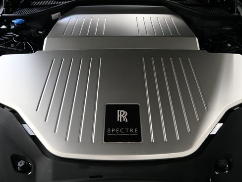 Used 2025 Rolls-Royce Spectre w/ Spectre Launch Package image 26