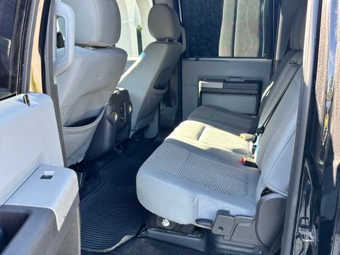 Used 2014 Ford F250 XLT w/ XLT Premium Package AWD/4WD image 15