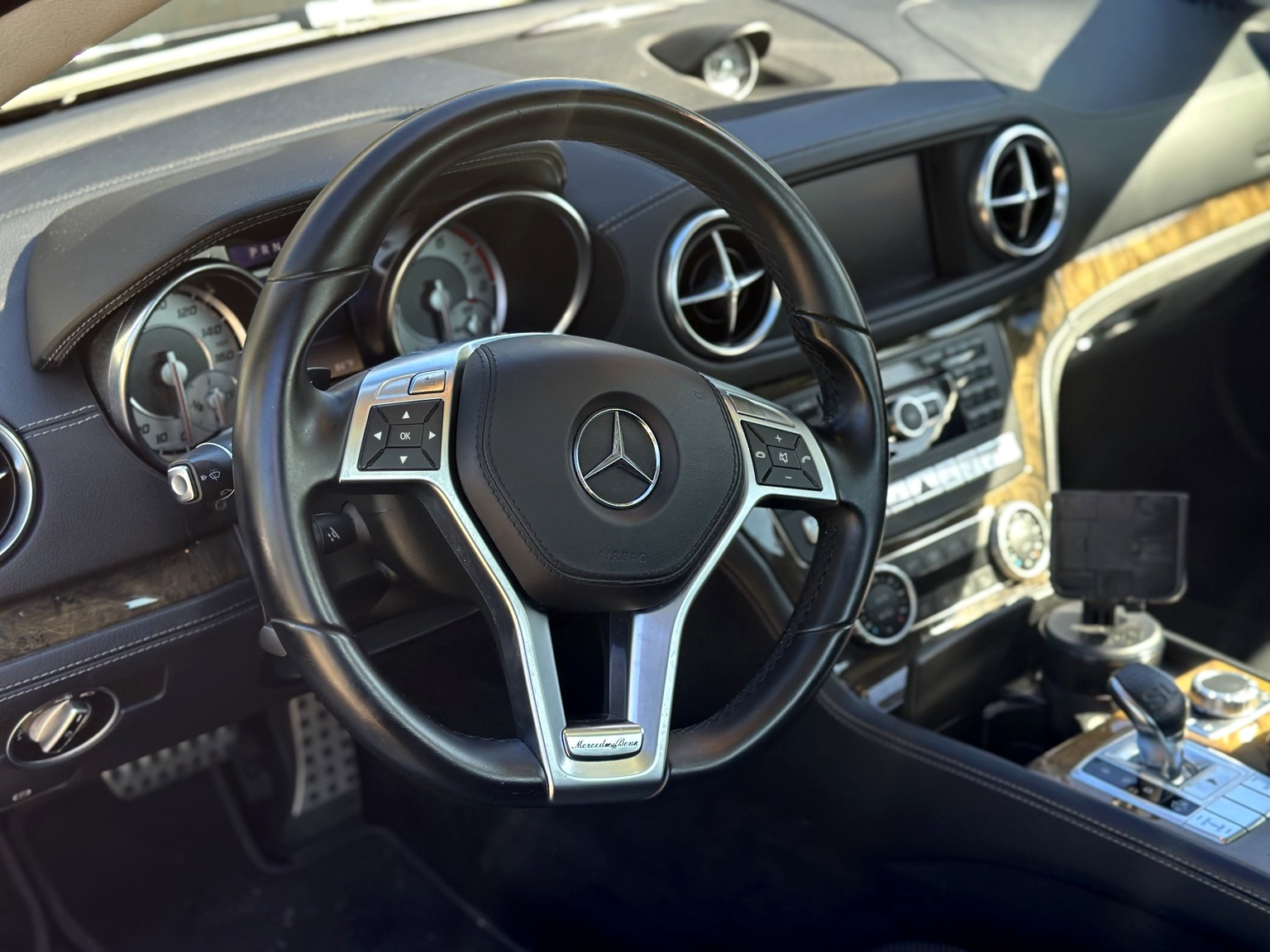 Used 2013 Mercedes-Benz SL 550 image 4
