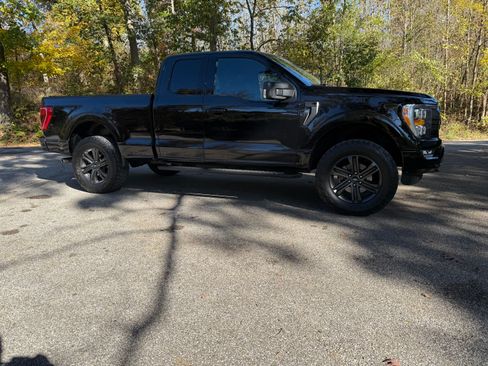 Used 2022 Ford F150 XLT w/ Equipment Group 302A High AWD/4WD image 13