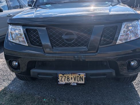 Used 2019 Nissan Frontier SV w/ Value Truck Package image 12