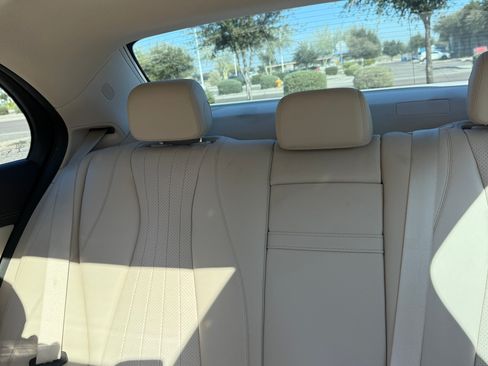 Used 2019 Mercedes-Benz E 300 image 24