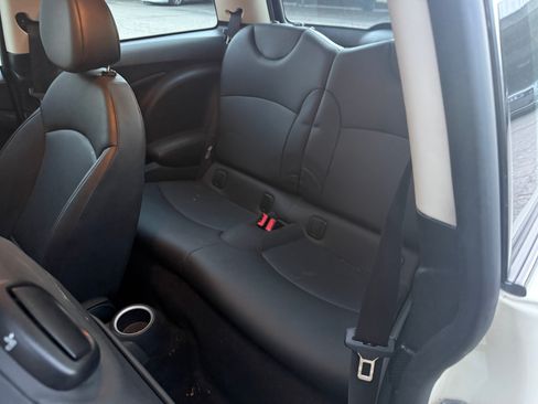 Used 2011 MINI Cooper S image 16