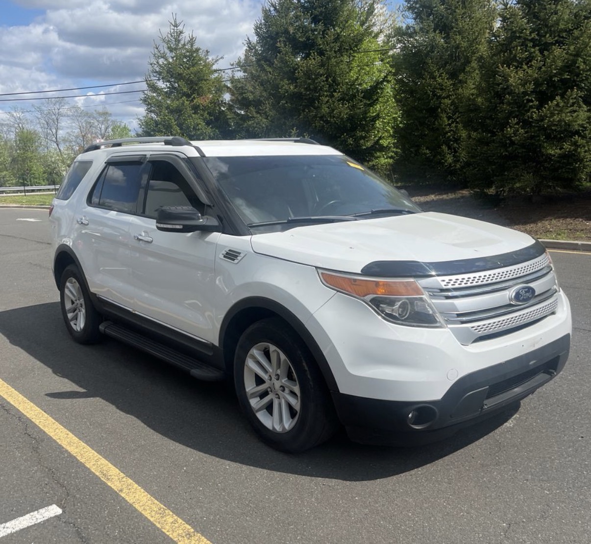 Used 2013 Ford Explorer XLT AWD/4WD image 9