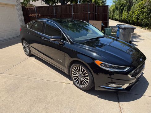 Used 2018 Ford Fusion Platinum FWD image 6