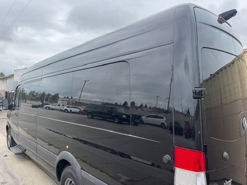 Used 2017 Mercedes-Benz Sprinter 3500 image 5