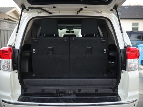 Used 2011 Toyota 4Runner SR5 image 9