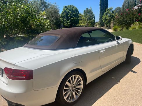 Used 2011 Audi A5 2.0T Premium Plus FWD image 2