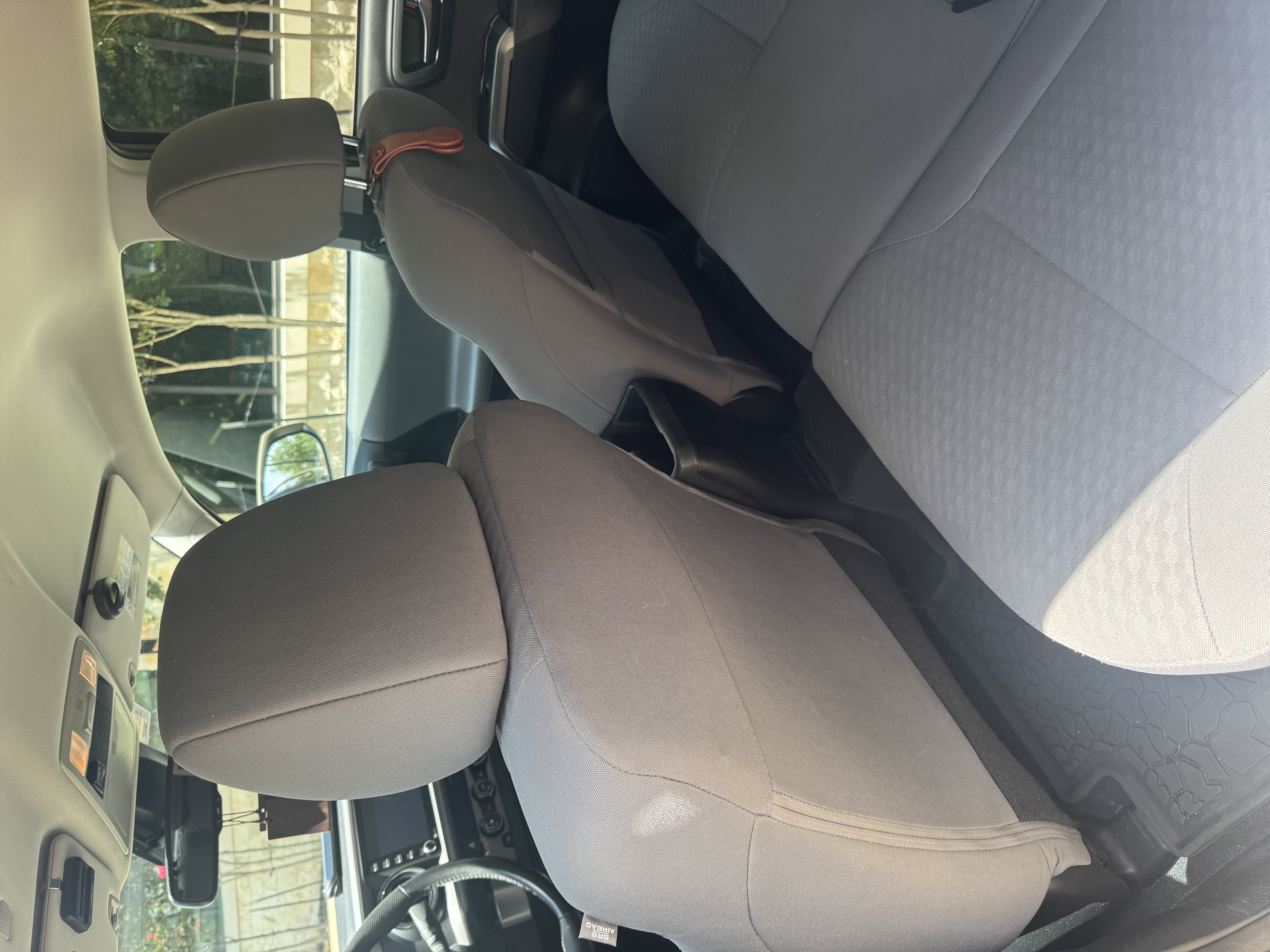 Used 2020 Toyota Tacoma SR5 RWD image 14