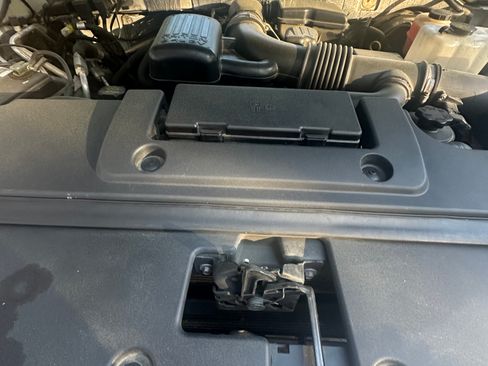 Used 2011 Ford Expedition XLT w/ 202A Rapid Spec Order Code image 17