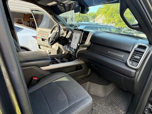 Used 2024 RAM 3500 Big Horn w/ Night Edition AWD/4WD image 8
